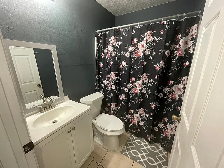 106 Nassau Pl — Photo 7