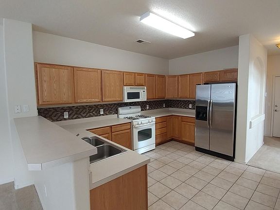 2nd image of 6523 Los Pueblos Pl NW