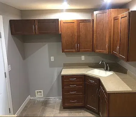1001 Fairview Ave photo 1