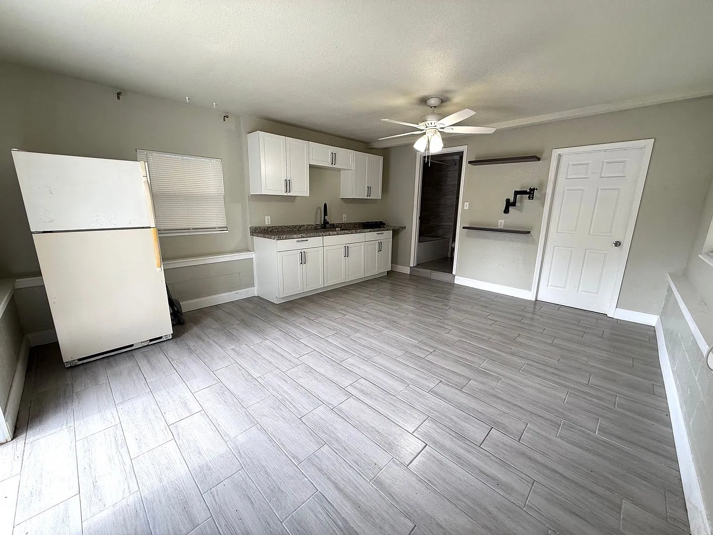 3419 19th St E — Photo 3