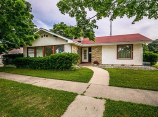 2219 79th St, Kenosha, WI 53143