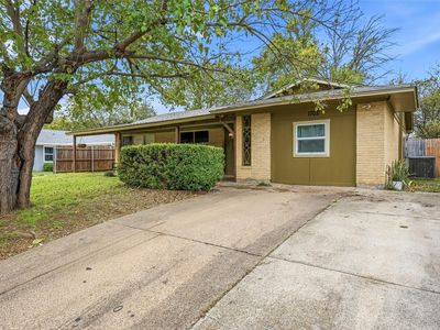 1702 Emerald St, Grand Prairie, TX, 75051