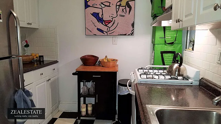 Rented by ZealEstate Group Inc | media 22