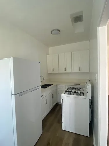 Floor plan Studio. 1 Bath. 0 Half