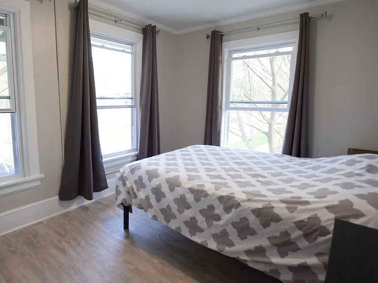 1002 N Aurora St — Photo 102