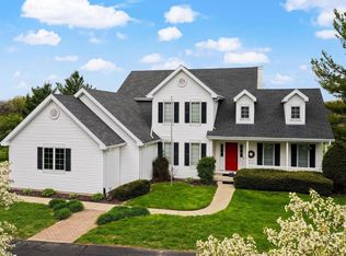 5 Shady Willow Rd, Brooklyn, WI 53521