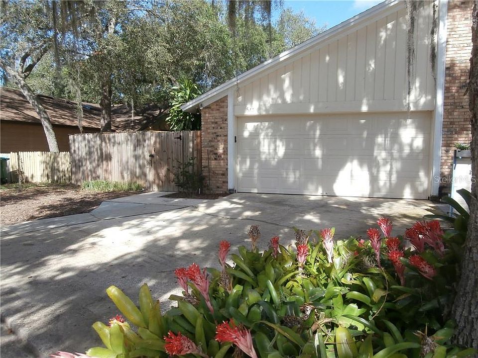 1st image of 913 Robinhood Ct
