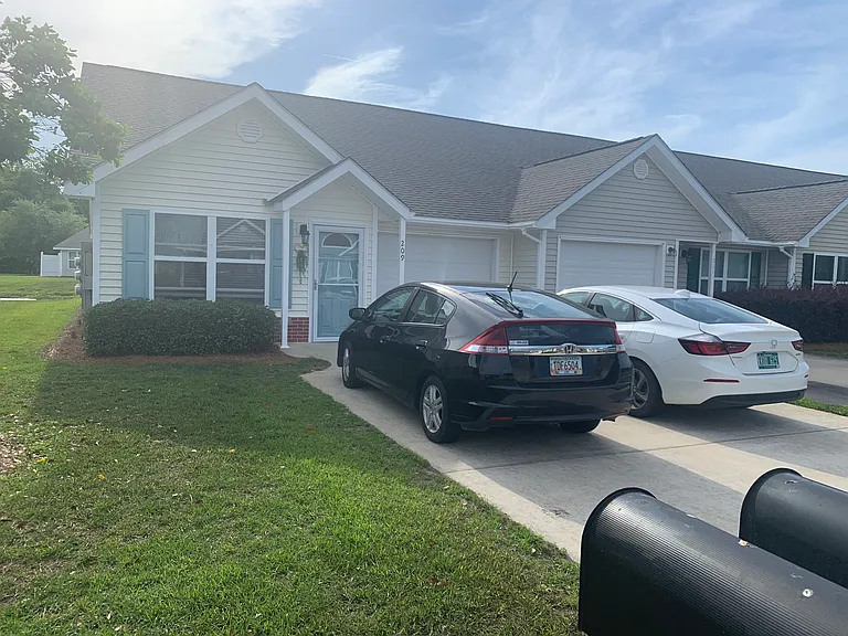 209 Joshua Cir #209 — Photo 3