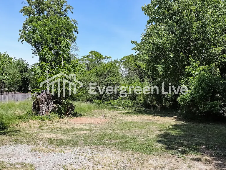 109 Duffy Ave — Photo 15