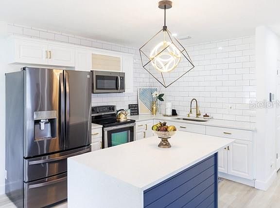 5th image of 7712 DELEUIL AVENUE