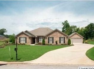 112 Hickory Glen Cir, Huntsville, AL 35811