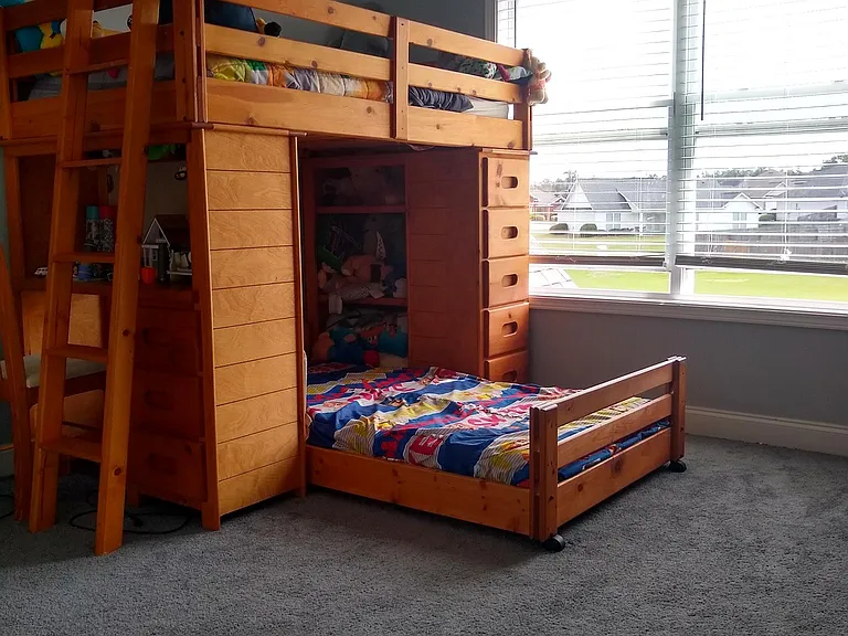 Bedroom 2 (upstairs)