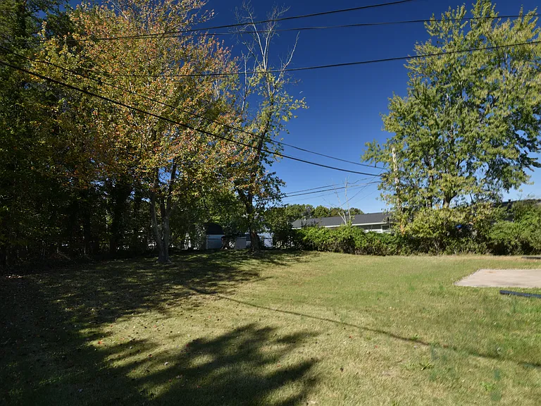 303 Rivermont Dr — Photo 21