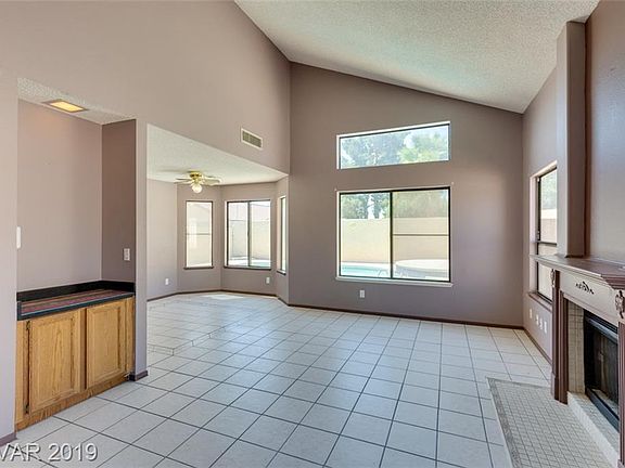 4th image of 6449 Birchcrest Ct
