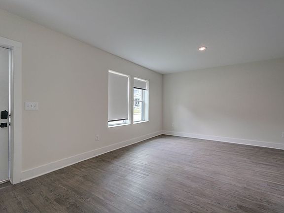 4th image of 201 S Woodrow St #A