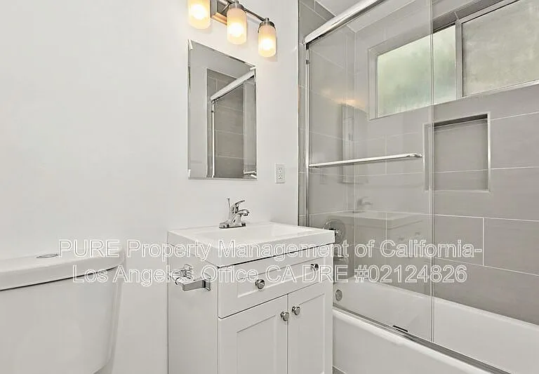 1527 Harvard St #3 — Photo 10