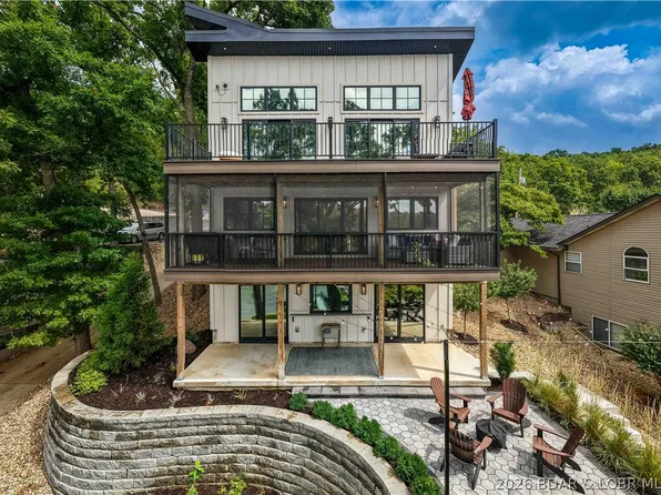 379 Comanche Rd, Lake Ozark, MO 65049