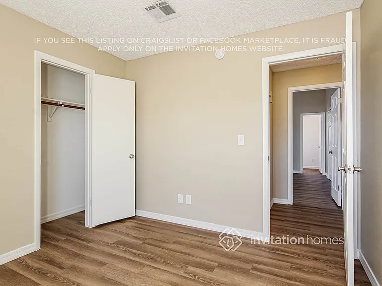 8939 W Vogel Ave — Photo 11