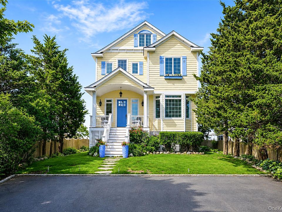 1st image of 136 Asharoken Avenue