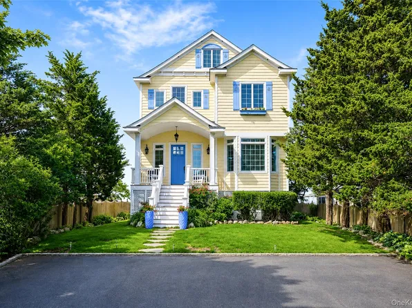 136 Asharoken Avenue, Asharoken, NY 11768