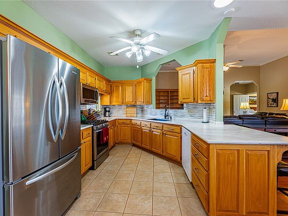 5th image of 27 Hurlford Ln