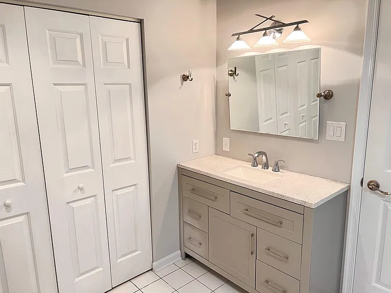 5475 Jamestown Ct — Photo 7