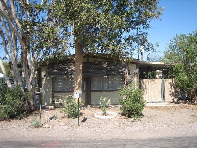 1st image of 1932 E Robson Cir