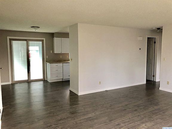 2nd image of 803 W 42nd Ave