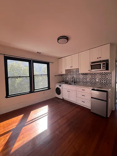 2449 A St Photo 1