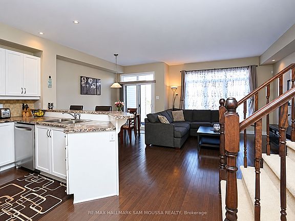 3rd image of 263 Kinghaven Cres
