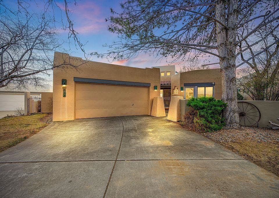 1st image of 482 Seasons Ct