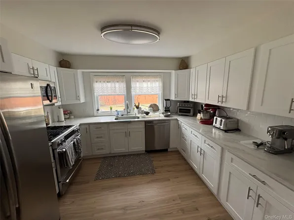 53 River Avenue, Patchogue, NY 11772