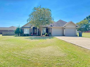 75 Cloverleaf Cir, Killen, AL 35645
