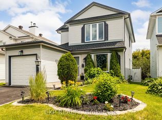 26 Vesta St, Ottawa, ON K2J 3Y9