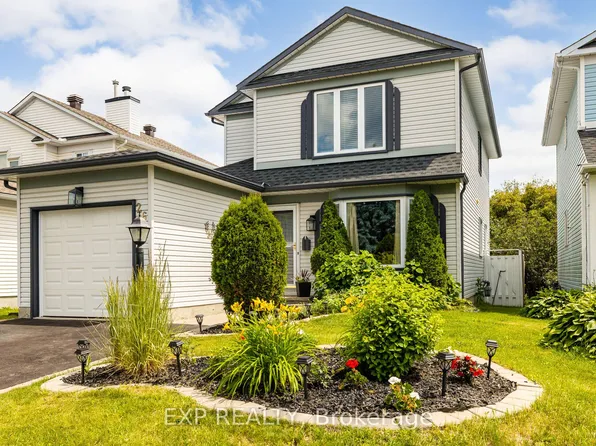 26 Vesta St, Ottawa, ON K2J 3Y9