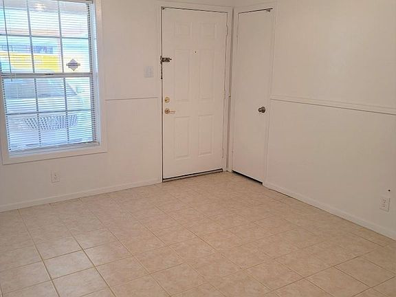 4th image of 516 Birchwood Dr
