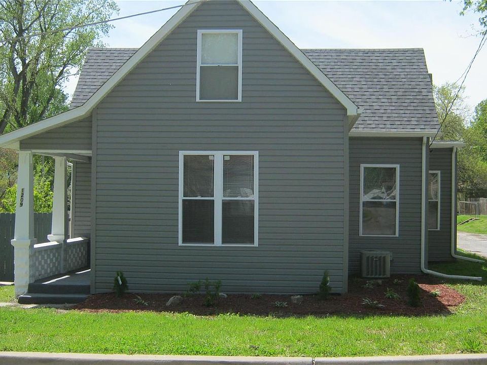 1st image of 1209 N 2nd St