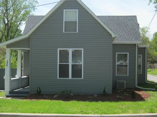1209 N 2nd St, Swansea, IL 62226
