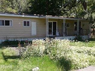 353 S 3rd St, Athena, OR 97813