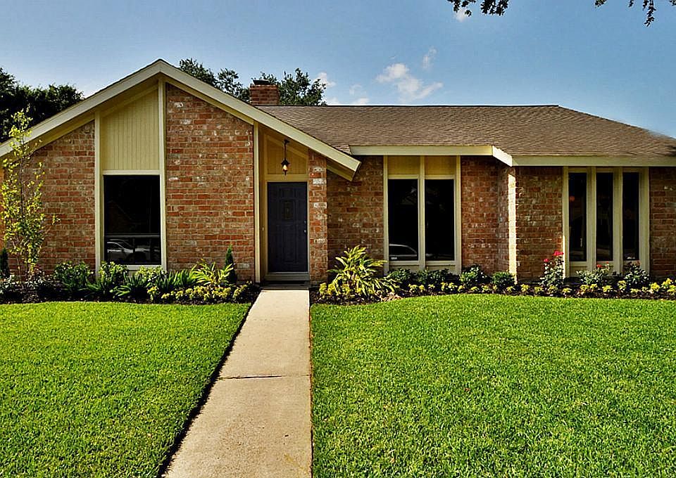 1st image of 21110 Park Bend Dr