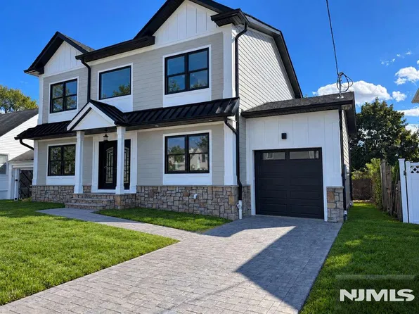 110 Skillman Terrace, Saddle Brook, NJ 07663