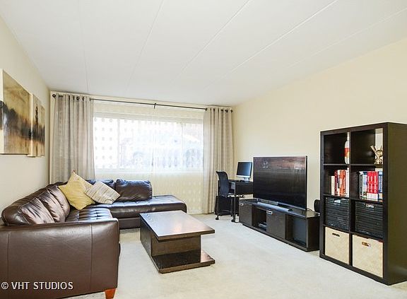3rd image of 2521 N Thatcher Ave Unit 1D