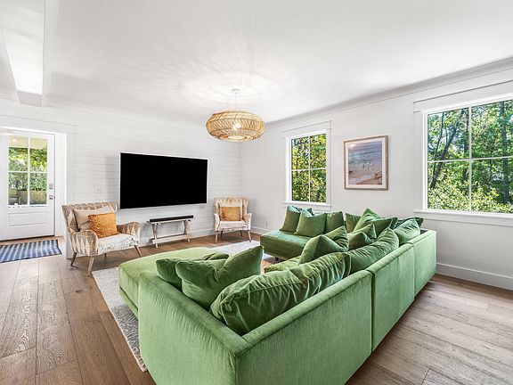5th image of 60 S Lake Dr