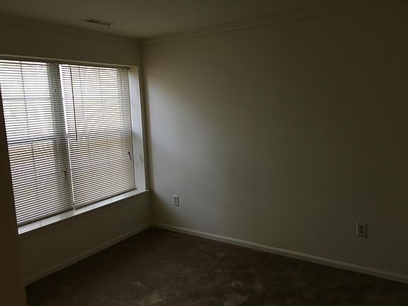 4th image of 38 Pheasant Meadow Dr