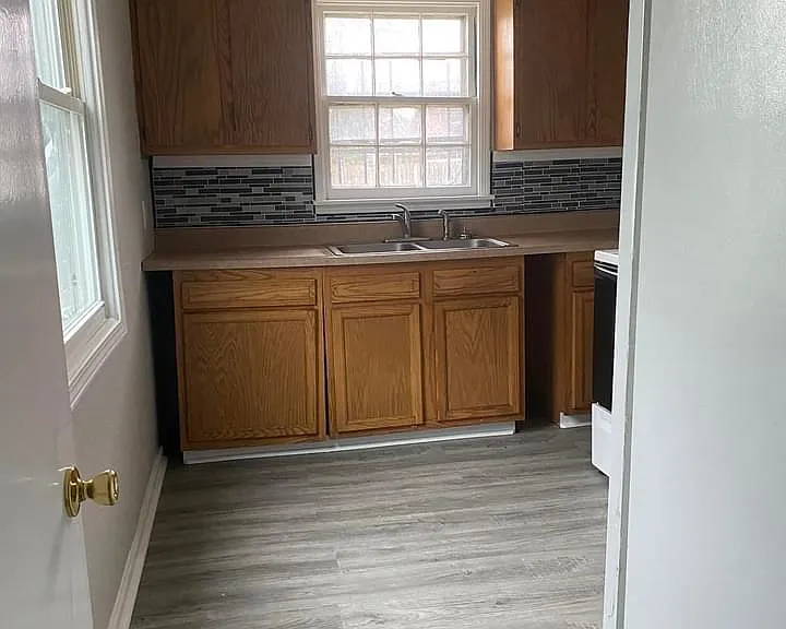 1416 S Pershing Dr — Photo 13
