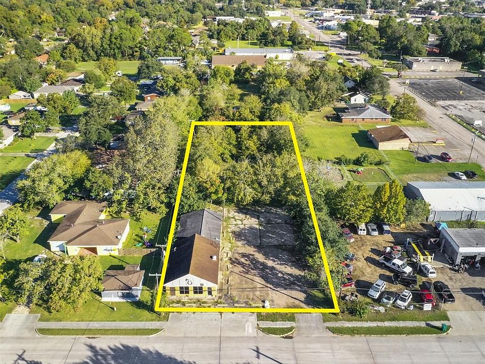 1st image of 1916 Cedar Dr