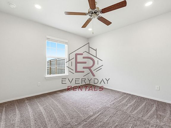 5th image of 1226 Lexington Dr Unit B
