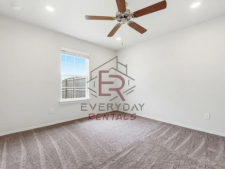 1226 Lexington Dr #B — Photo 5