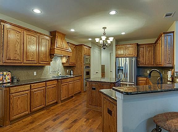 4th image of 12617 Indian Creek Dr