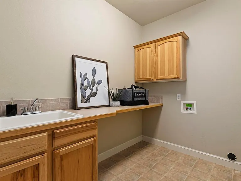 2516 E Alpomado Ct — Photo 23